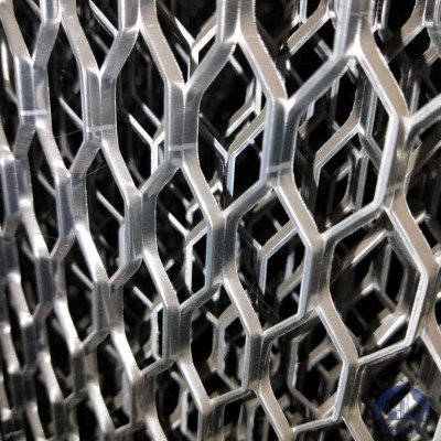 Алюминиевая декоративная просечно-вытяжная сетка 6х30х6,25 мм купить  в Новом Уренгое
